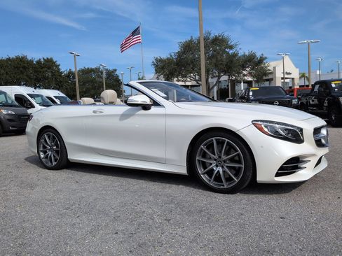 Used 2019 Mercedes-Benz S 560 Cabriolet image 2