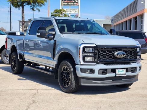 New 2026 Ford F250 Lariat w/ Black Appearance Package AWD/4WD image 2