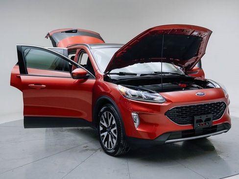 Used 2020 Ford Escape SEL image 15