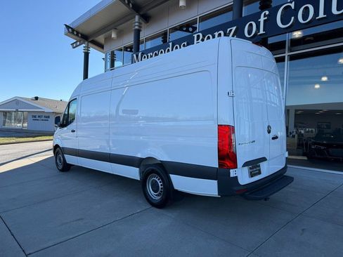 New 2024 Mercedes-Benz eSprinter 170 Cargo image 7