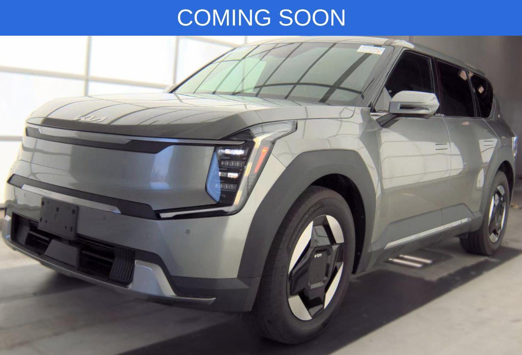 Used 2024 Kia EV9 Light RWD image 1