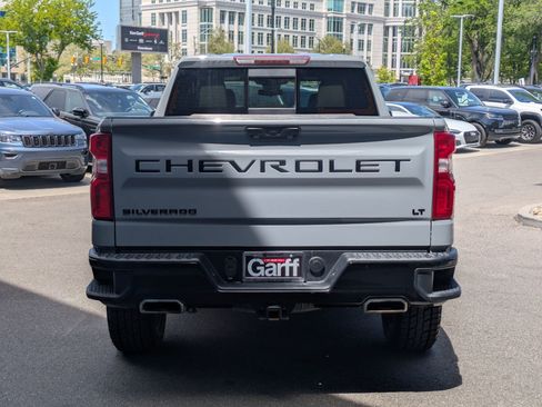 Used 2024 Chevrolet Silverado 1500 LT Trail Boss w/ Convenience Package II AWD/4WD image 4