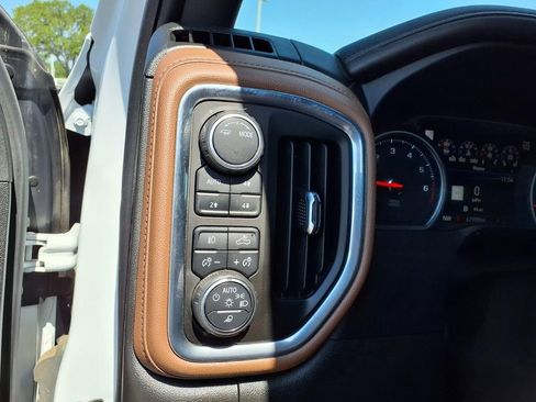 Used 2022 Chevrolet Silverado 2500 High Country w/ Z71 Off-Road Package AWD/4WD image 26