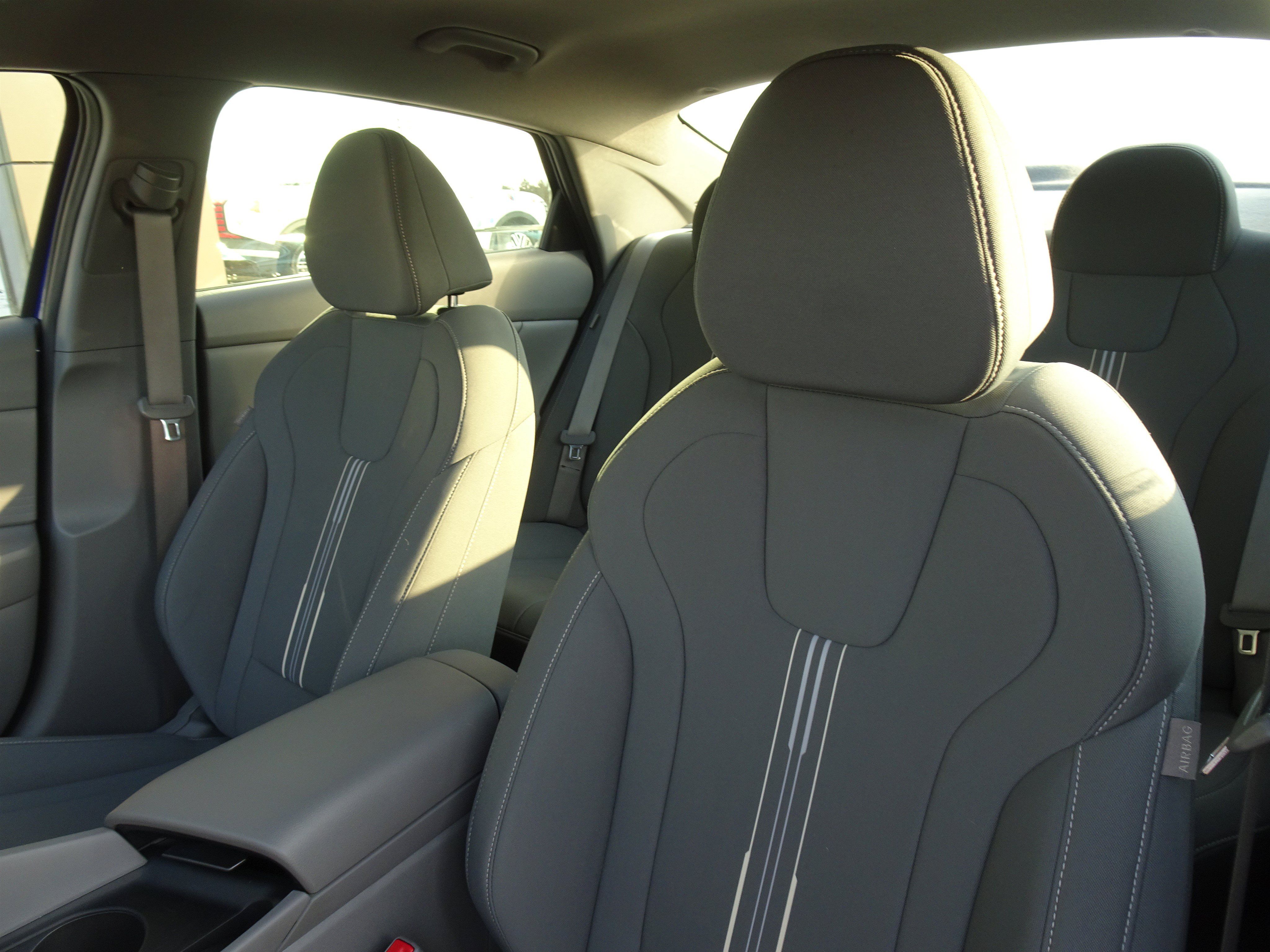 Used 2024 Hyundai Elantra SEL FWD image 10