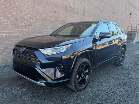 Used 2021 Toyota RAV4 XSE image 1
