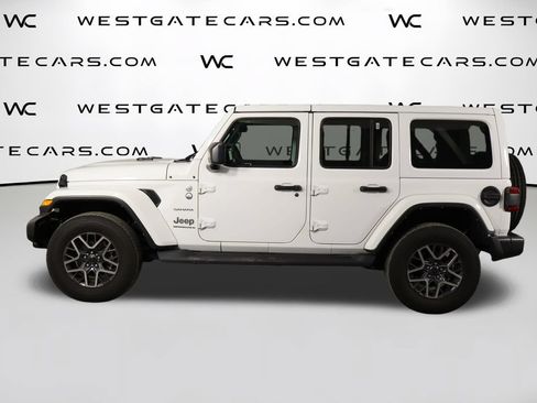 Used 2024 Jeep Wrangler Unlimited Sahara AWD/4WD image 5