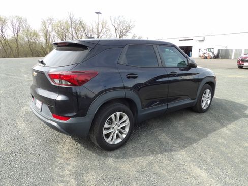 Used 2021 Chevrolet TrailBlazer LS FWD image 4