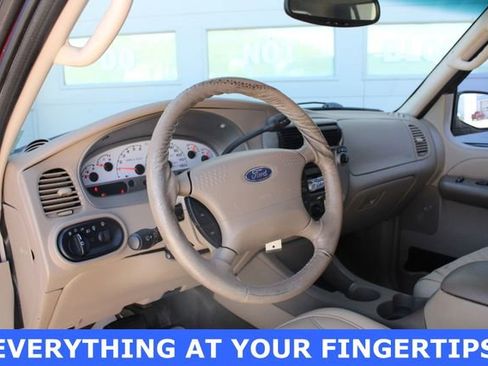 Used 2004 Ford Explorer Sport Trac XLT RWD image 2