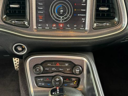 Used 2018 Dodge Challenger R/T Scat Pack w/ Leather Interior Group RWD image 21