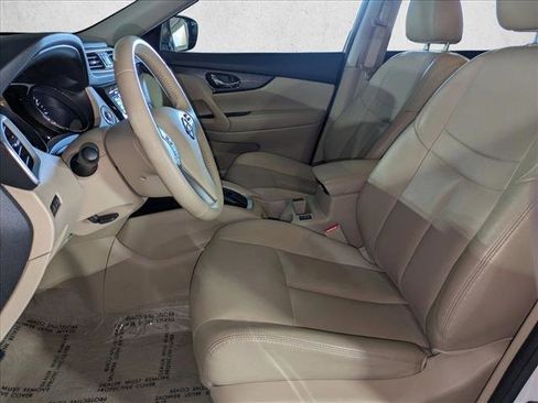 Used 2015 Nissan Rogue SL image 18