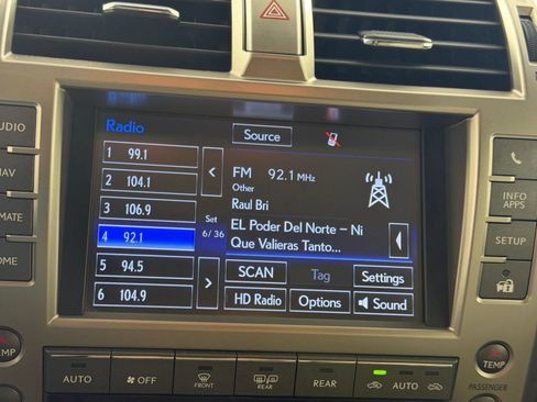 Used 2018 Lexus GX 460 Premium w/ Premium Package AWD/4WD image 21