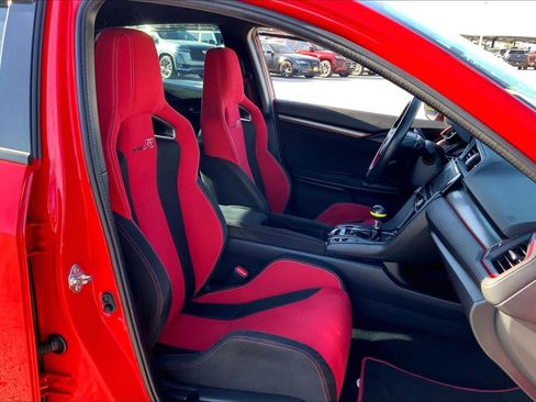 Used 2018 Honda Civic Type R image 9