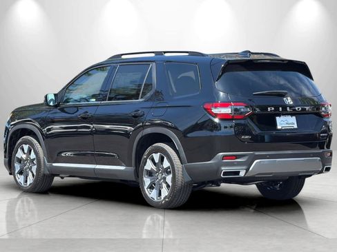 New 2026 Honda Pilot Touring image 6