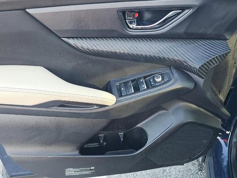 Used 2024 Subaru Ascent Premium w/ Convenience Package image 8