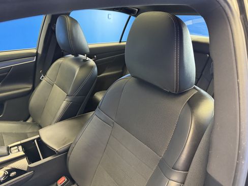Used 2018 Lexus GS 350 F Sport w/ Preferred Accessory Package AWD/4WD image 12