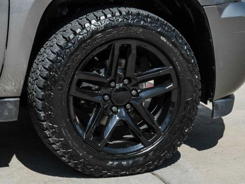 Used 2012 Chevrolet Avalanche LT w/ All-Star Edition image 52