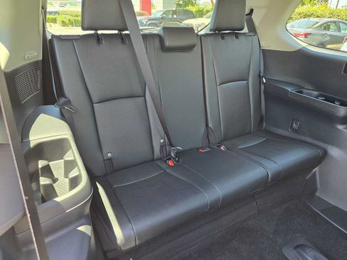 Used 2026 Toyota Grand Highlander FWD image 12