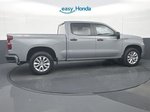 Used 2024 Chevrolet Silverado 1500 Custom image 8