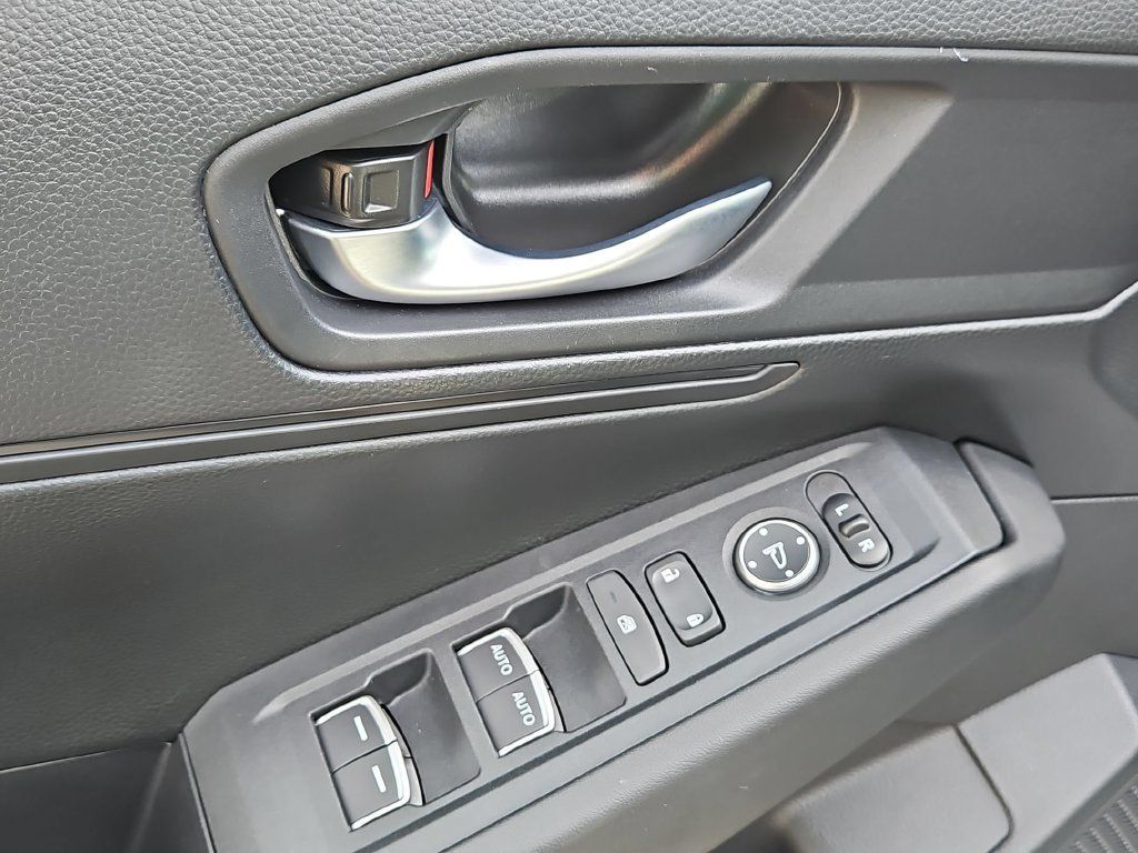 Used 2025 Honda Accord LX image 13