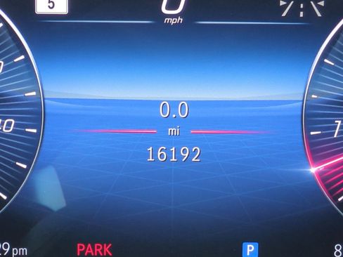 Used 2025 Mercedes-Benz GLS 450 4MATIC image 22