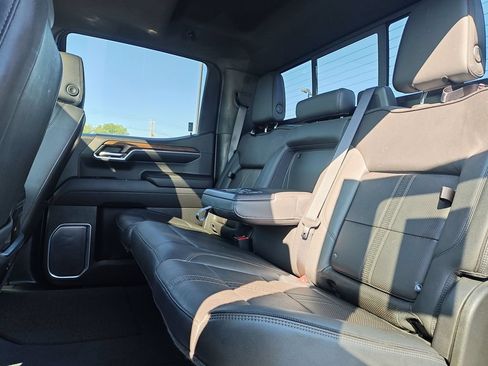 Used 2022 Chevrolet Silverado 1500 High Country AWD/4WD image 14