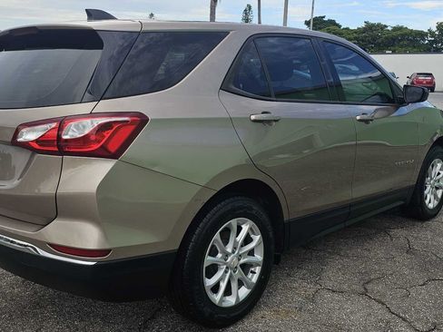 Used 2018 Chevrolet Equinox LS FWD image 5