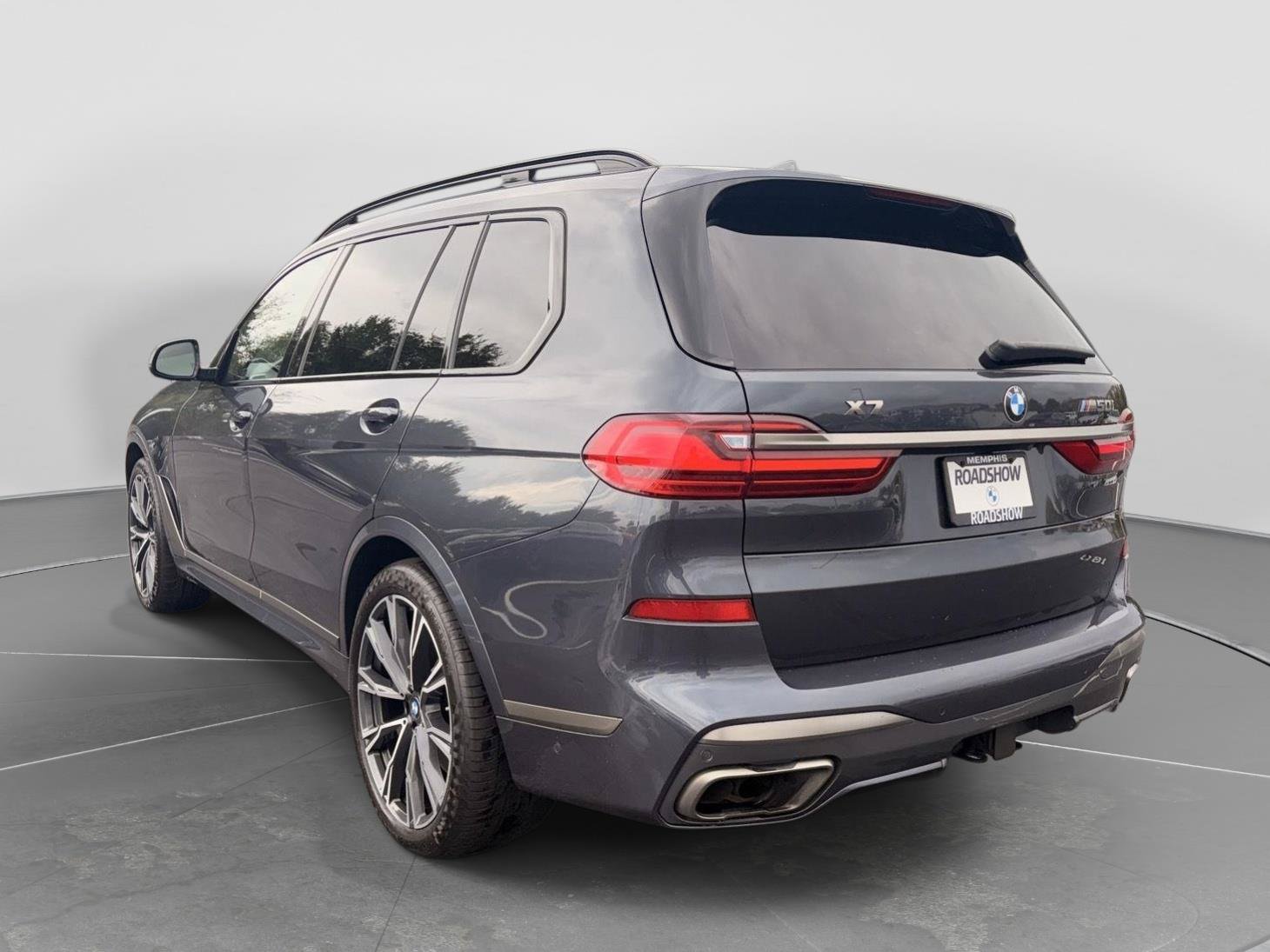 Used 2022 BMW X7 M50i AWD/4WD image 3