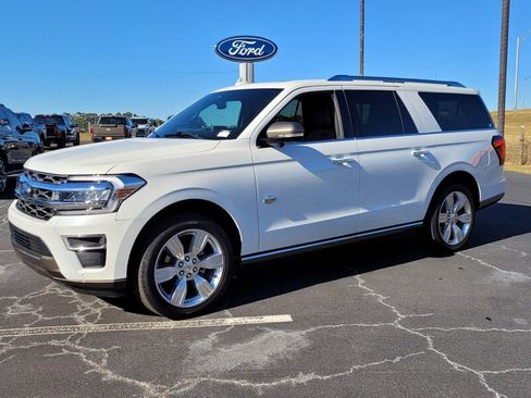 Used 2023 Ford Expedition Max King Ranch image 3