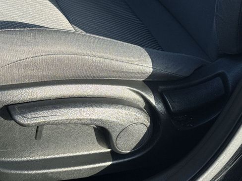 Used 2023 Kia Seltos LX image 14