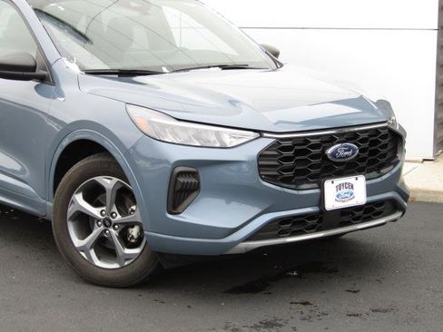 Used 2023 Ford Escape ST-Line w/ Tech Pack #1 image 4