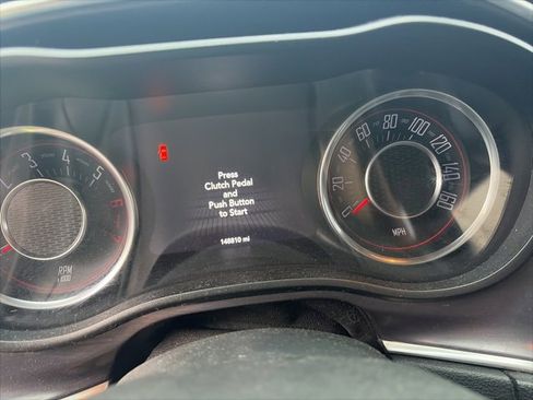 Used 2015 Dodge Challenger R/T w/ Quick Order Package 22B R/T image 11