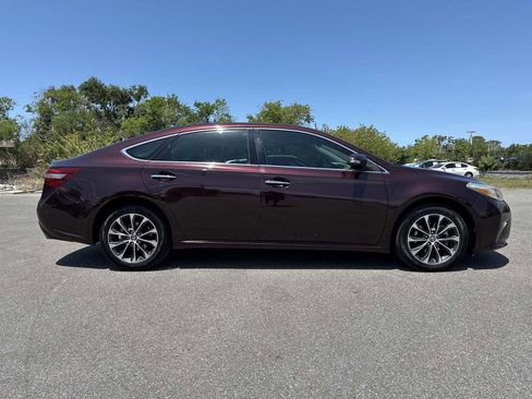 Used 2016 Toyota Avalon XLE FWD image 7
