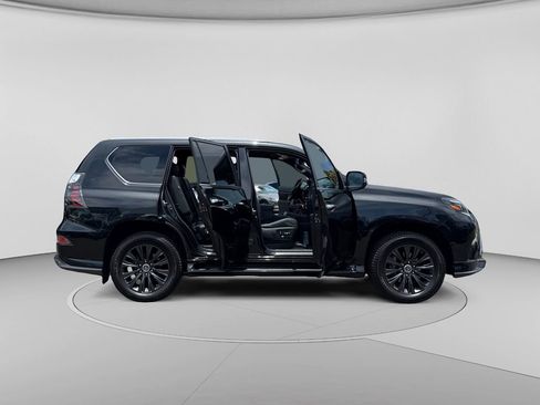 Used 2023 Lexus GX 460 Luxury w/ Sport Design Package AWD/4WD image 31