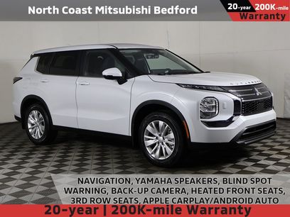 New 2025 Mitsubishi Outlander ES