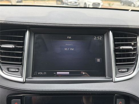 Used 2024 INFINITI QX50 Luxe AWD/4WD image 6