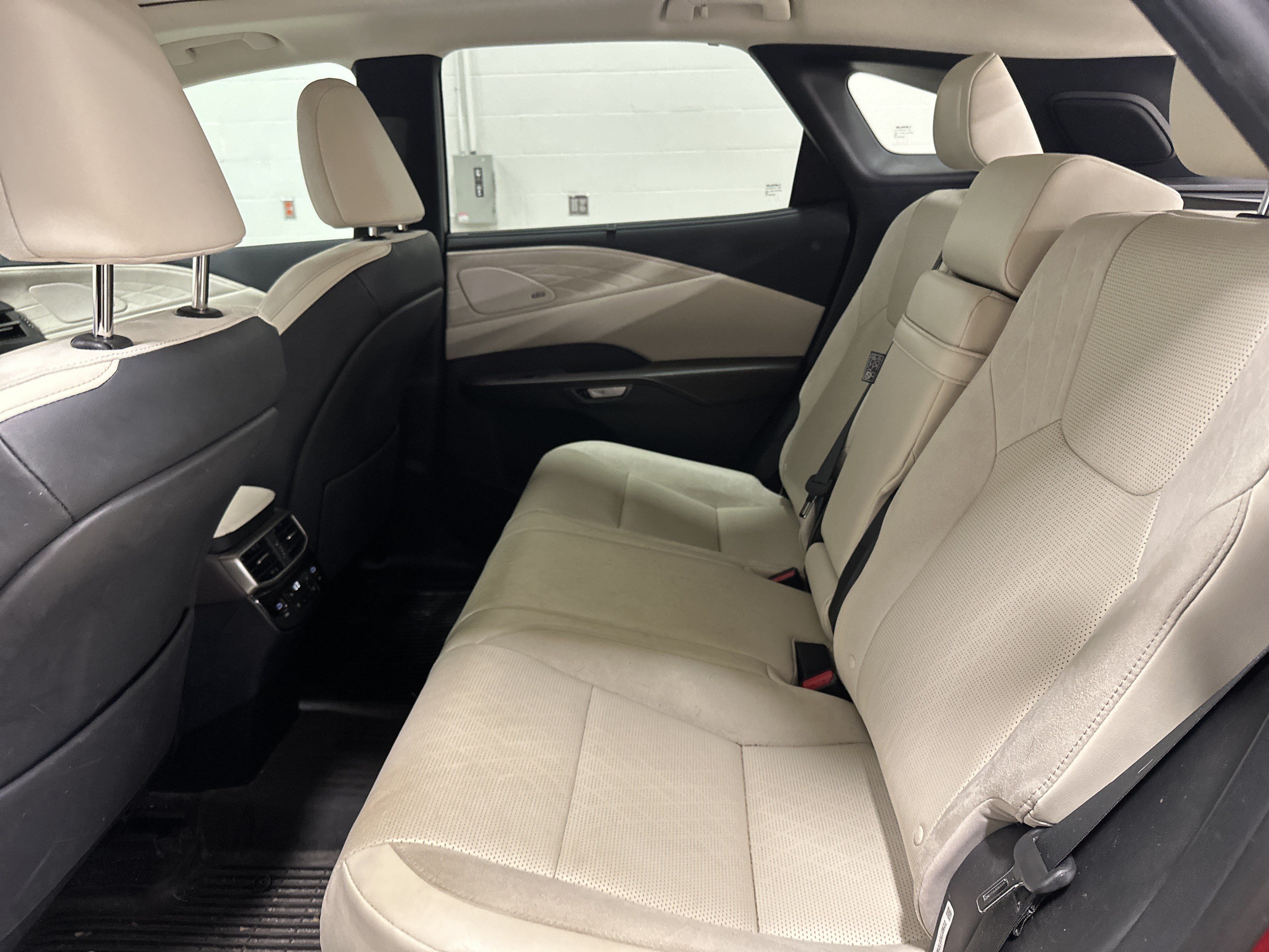 Used 2024 Lexus RX 350 AWD w/ Convenience Package image 31