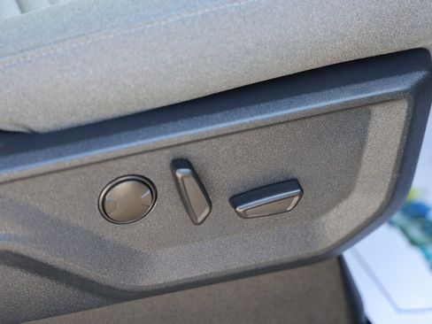 Used 2023 Ford F150 XLT w/ Equipment Group 302A High image 10