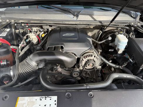 Used 2007 Cadillac Escalade AWD w/ Information Package image 19