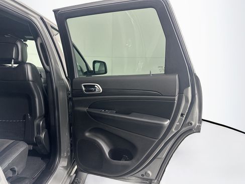 Used 2020 Jeep Grand Cherokee Altitude AWD/4WD image 31