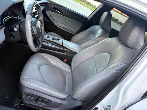Used 2019 Toyota Avalon Limited w/ Advanced Safety Package FWD image 13