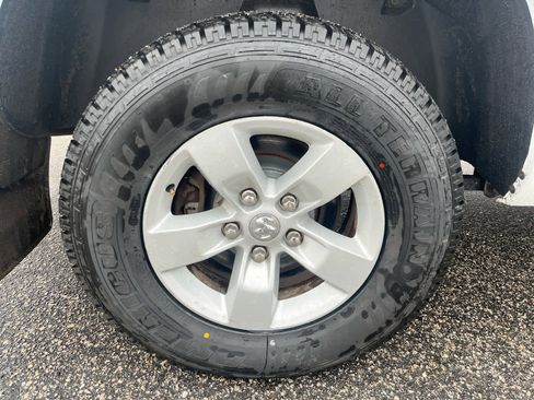 Used 2018 RAM 1500 Express image 29