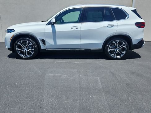 New 2026 BMW X5 sDrive40i w/ Premium Package RWD image 4