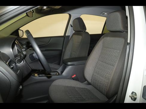Used 2024 Chevrolet Equinox LT AWD/4WD image 46