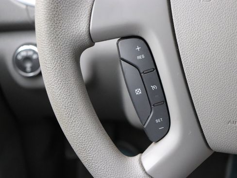 Used 2017 Chevrolet Traverse LS image 31