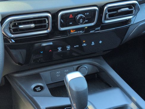 New 2026 Nissan Sentra SV w/ Floor Mat Package FWD image 19