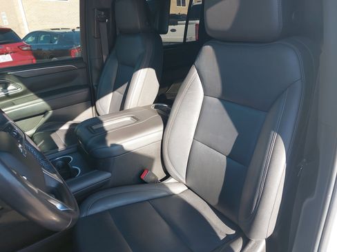 Used 2021 Chevrolet Suburban Z71 w/ Rear Media and Nav Package image 17