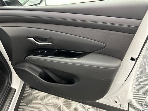 New 2025 Hyundai Tucson Limited image 16