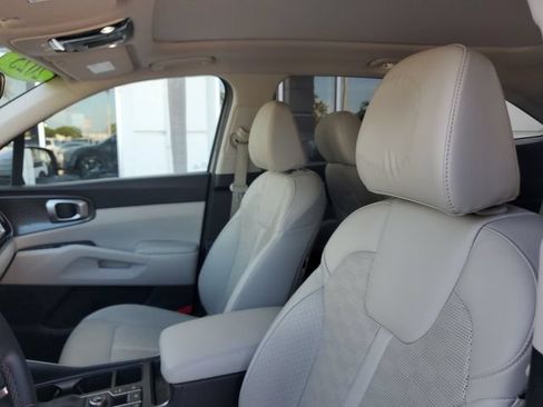 Used 2025 Kia Sorento S w/ Panoramic Sunroof Package FWD image 16