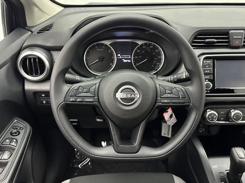 Used 2025 Nissan Versa S image 22