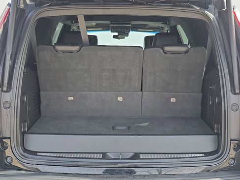 Used 2019 Cadillac Escalade Platinum image 27
